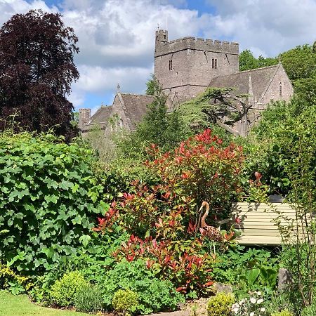 Cathedral View - Swn Yr Afon Bed & Breakfast Brecon Exterior photo